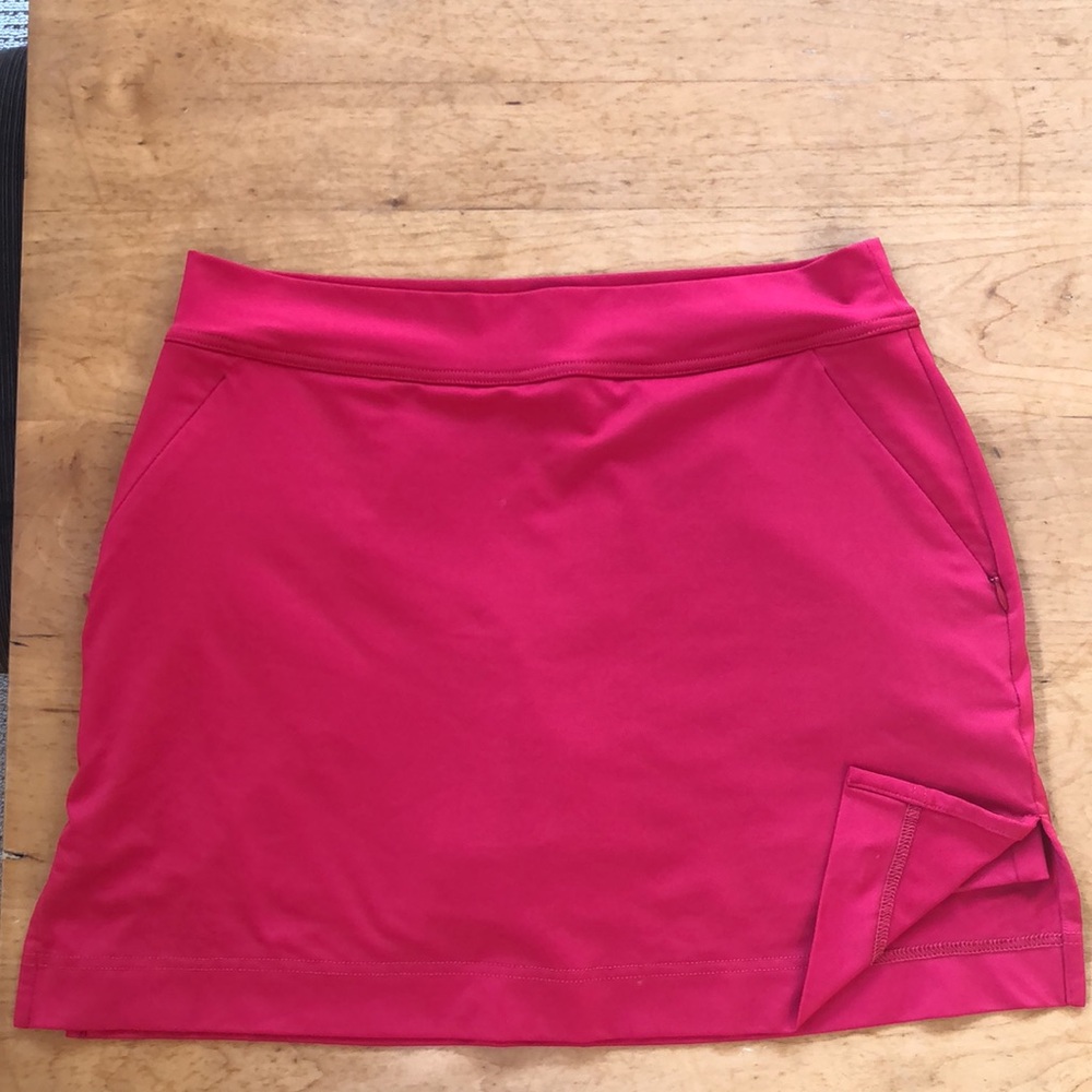 DOCKERS Golf Skirt (Skort) w/ Built In Shorts & 2 Zippered Pockets -Size 6- Red